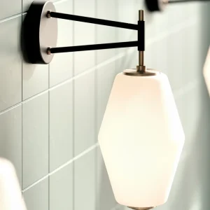 Dahl wall lamp