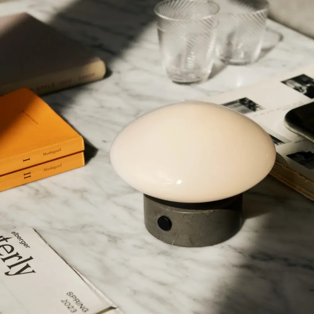 Mist Oppladbar Lampe Grigio Caldo AP21