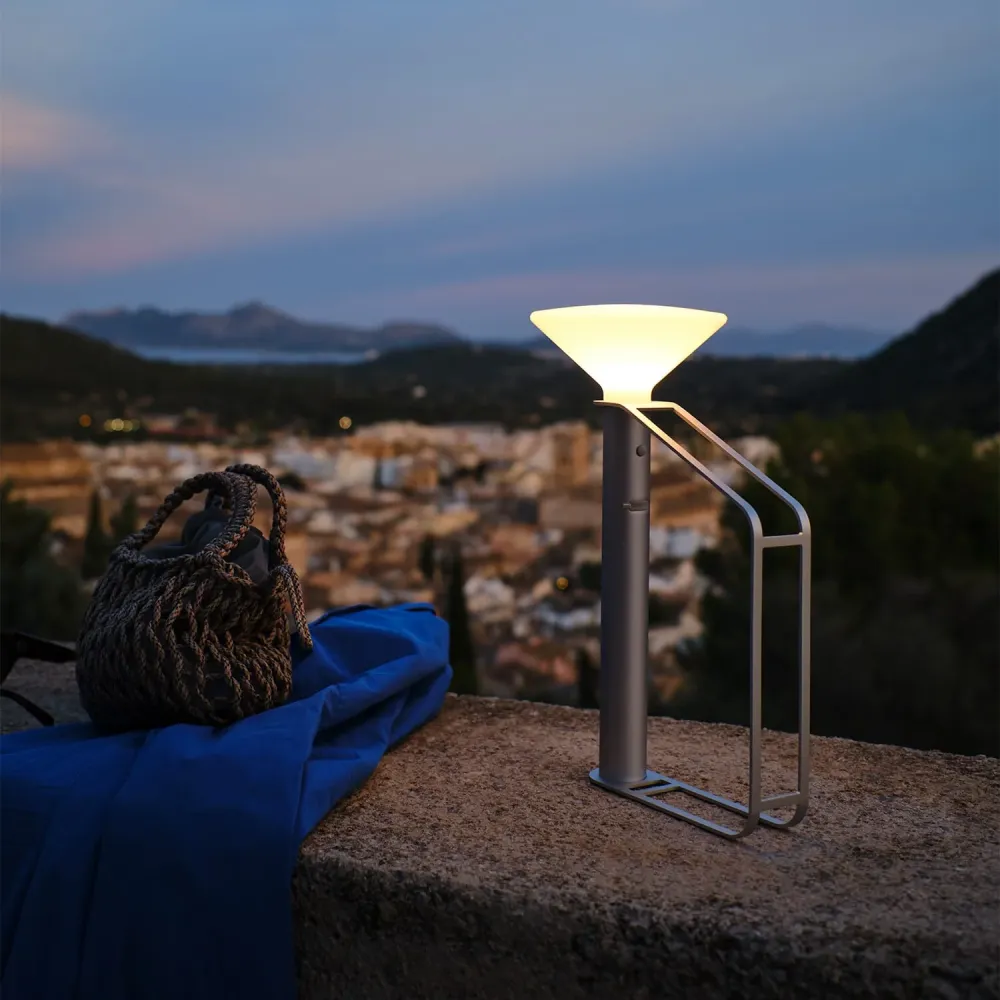 Piton Portable Lamp - Aluminum