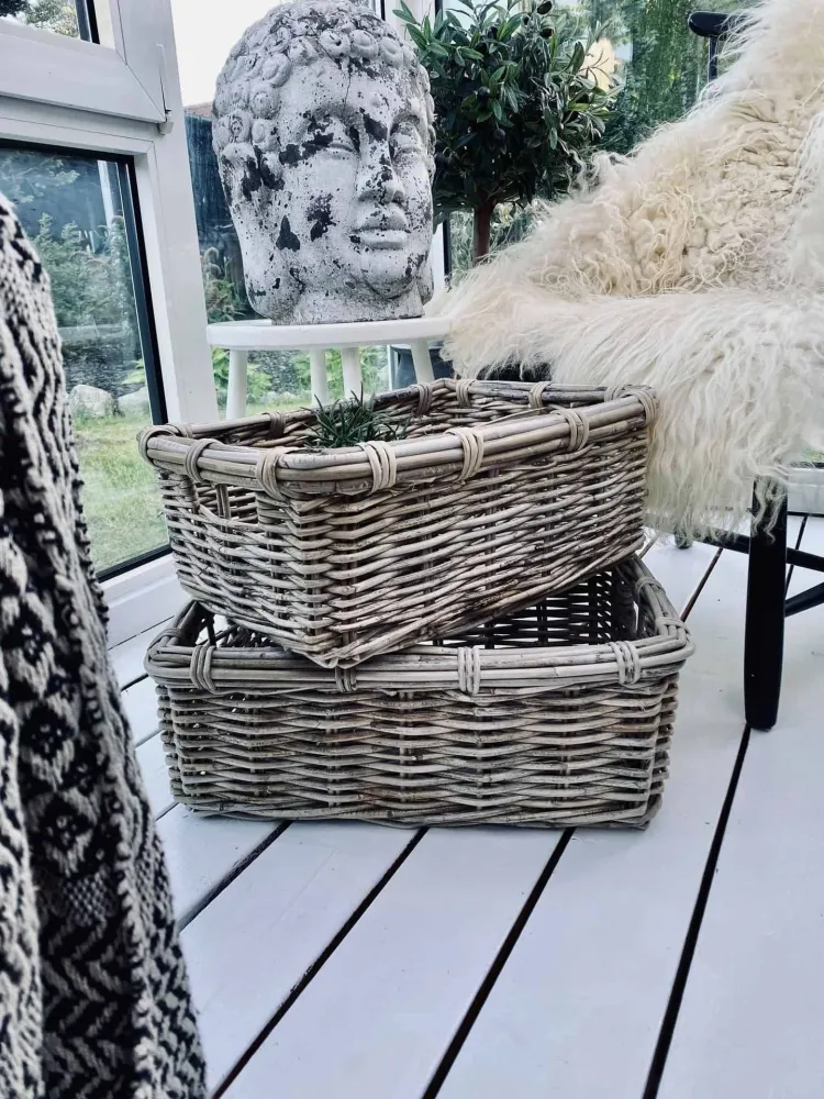 Kurv / kasse i kraftig rattan – Stor