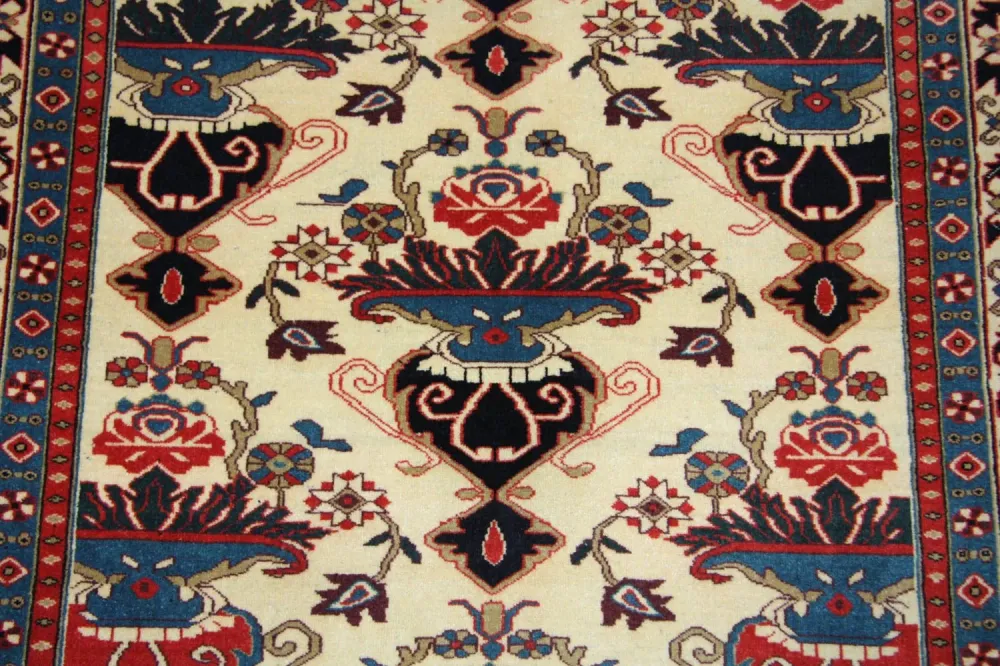 Afghansk teppe - 135 x 114 cm - beige