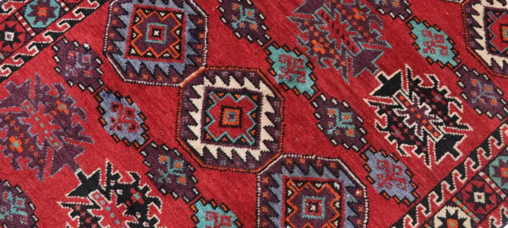 Balutsj-teppe - 198 x 102 cm - mørk rød