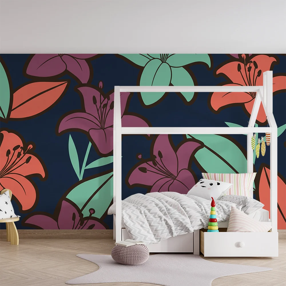 Barnetapet med store fargerike blomster på mørkeblå bakgrunn