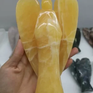 Ekstra stor og vakker håndlaget Gul Calsitt Engel, ca 15cm