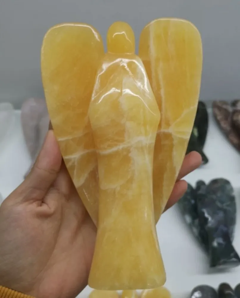 Ekstra stor og vakker håndlaget Gul Calsitt Engel, ca 15cm