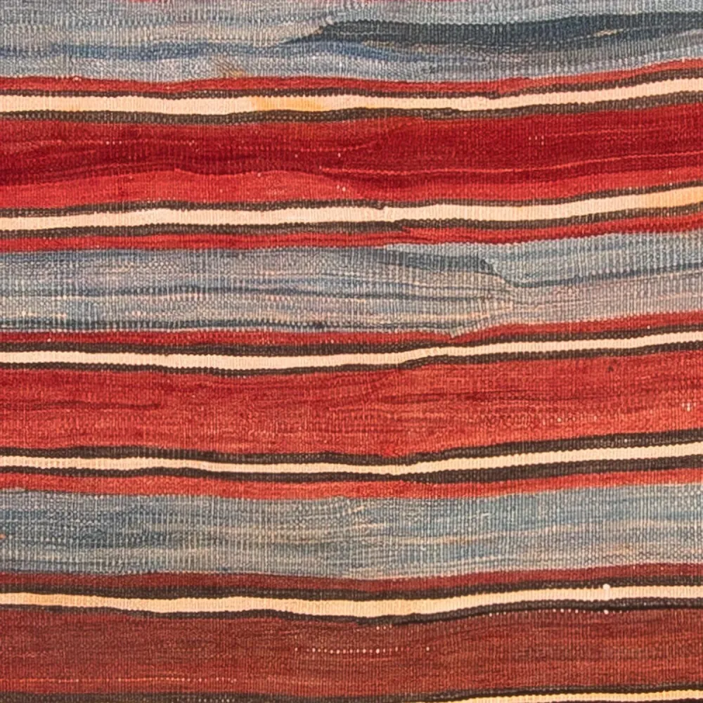 Kelimteppe - Gammelt - 155 x 135 cm - flerfarget