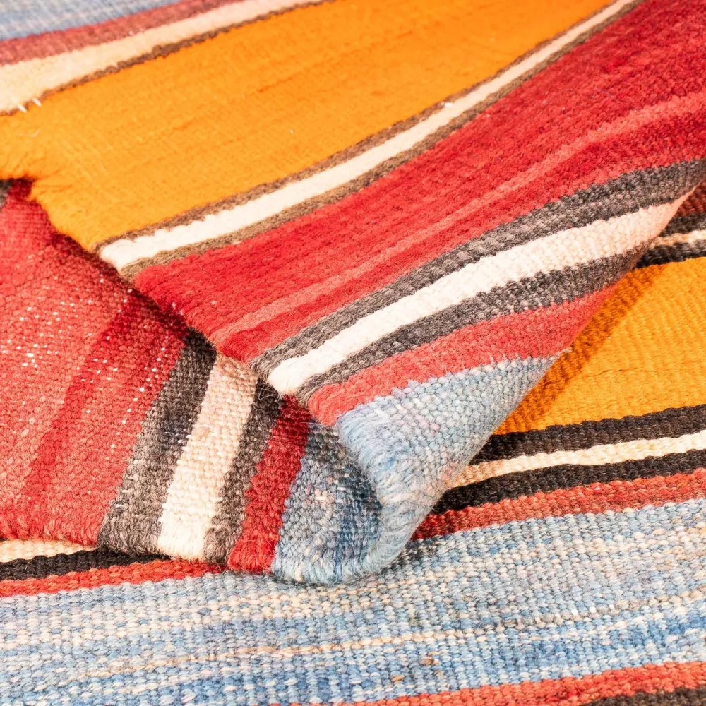 Kelimteppe - Gammelt - 155 x 135 cm - flerfarget