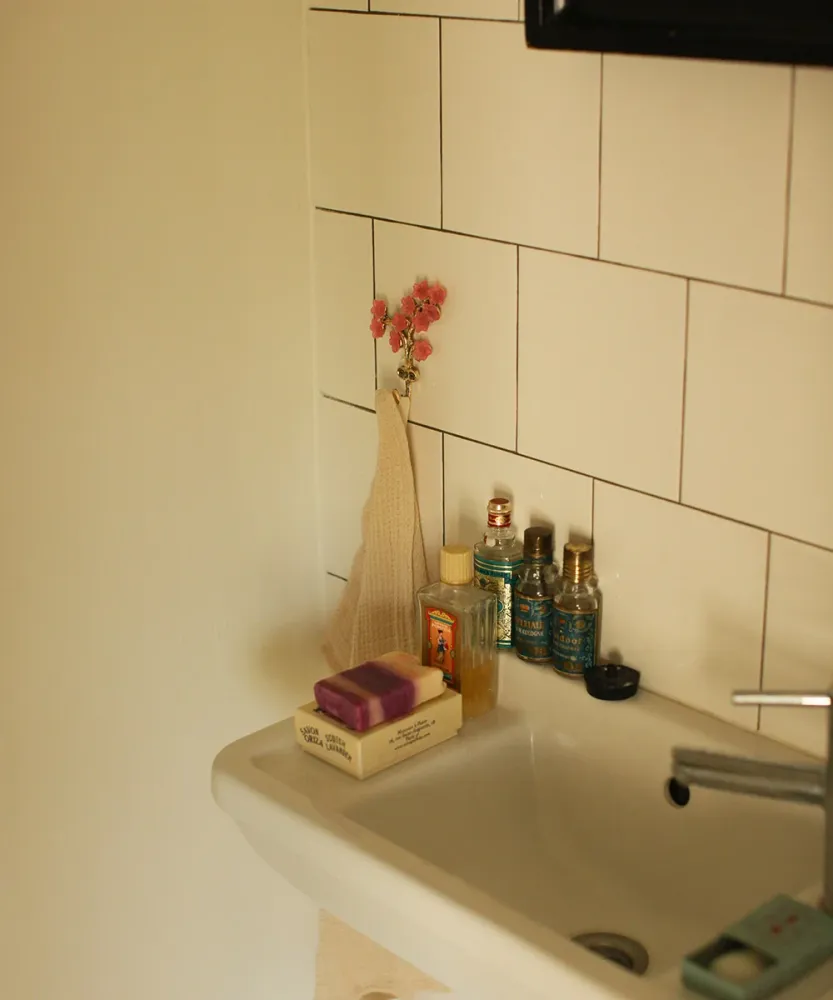 Knagg - Elodie Flower Hook - Doing Goods