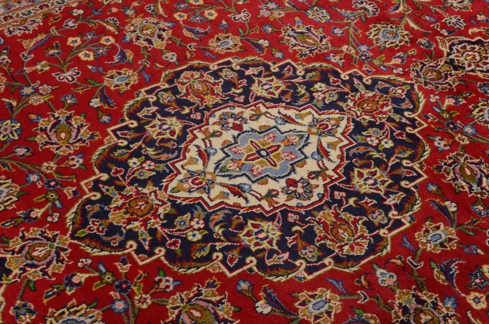 Persisk teppe - Keshan - 359 x 242 cm - rød