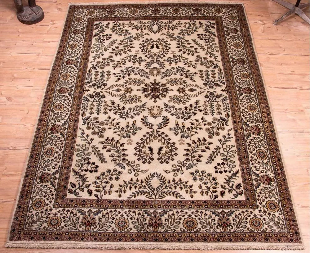 Persisk teppe - klassisk - 234 x 171 cm - beige