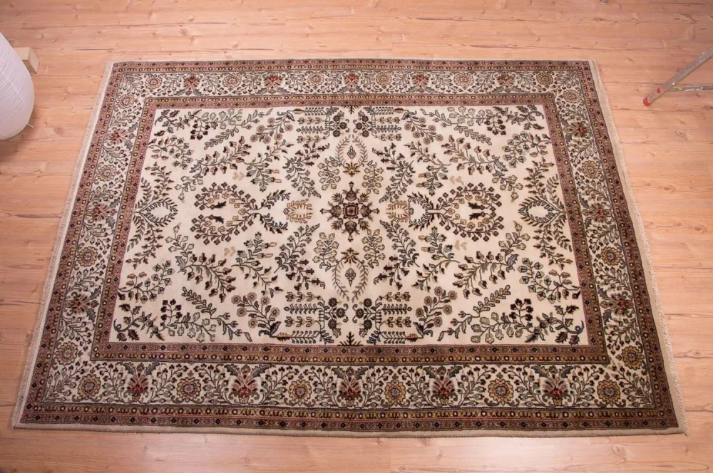 Persisk teppe - klassisk - 234 x 171 cm - beige