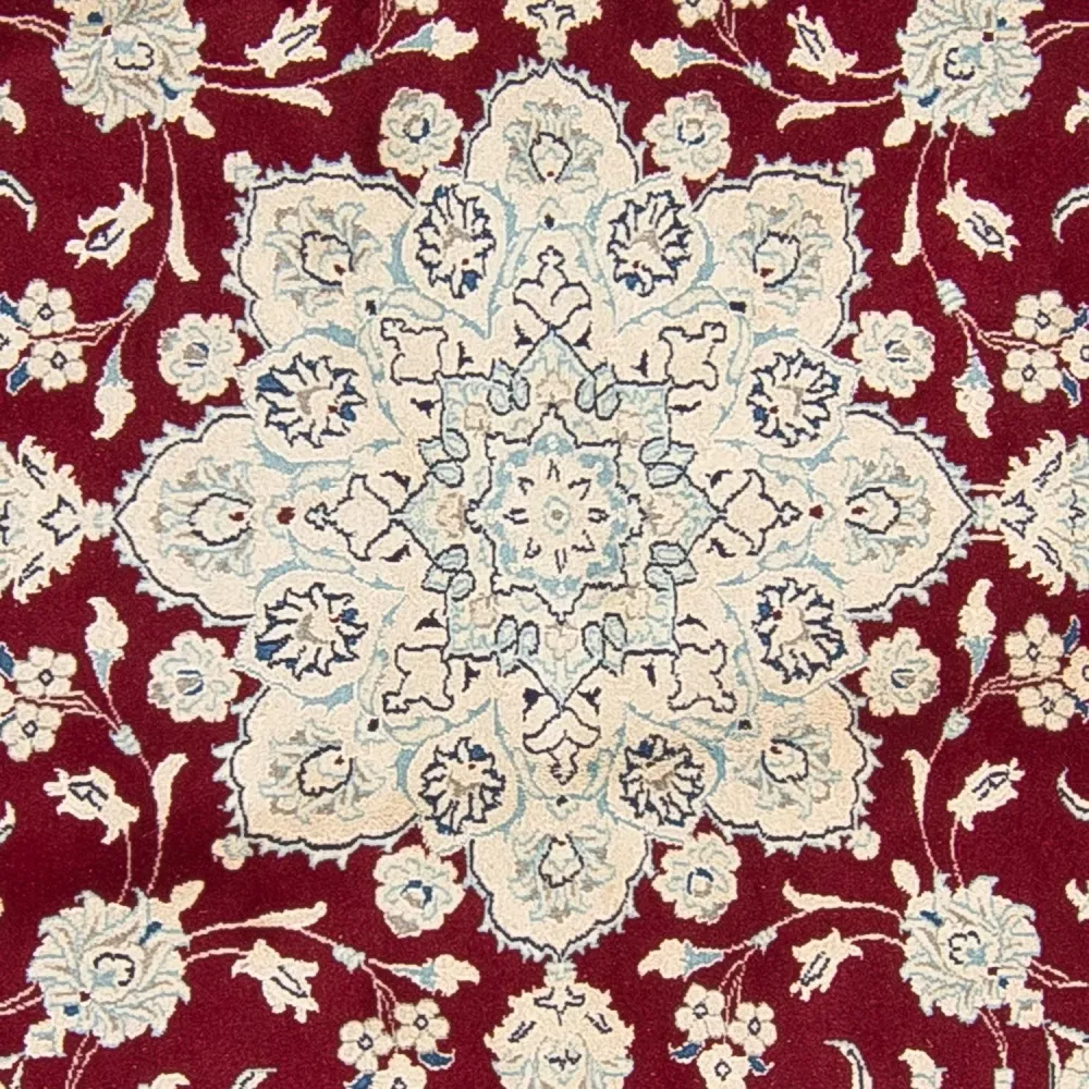 Persisk teppe - Nain rundt - 245 x 245 cm - mørk rød