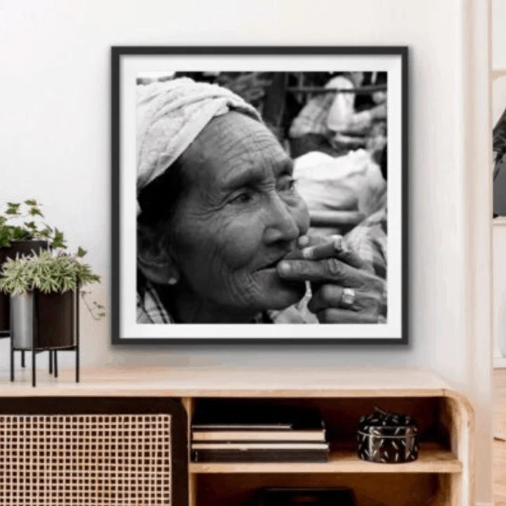 Plakat Dame med sigar - 50x50 cm