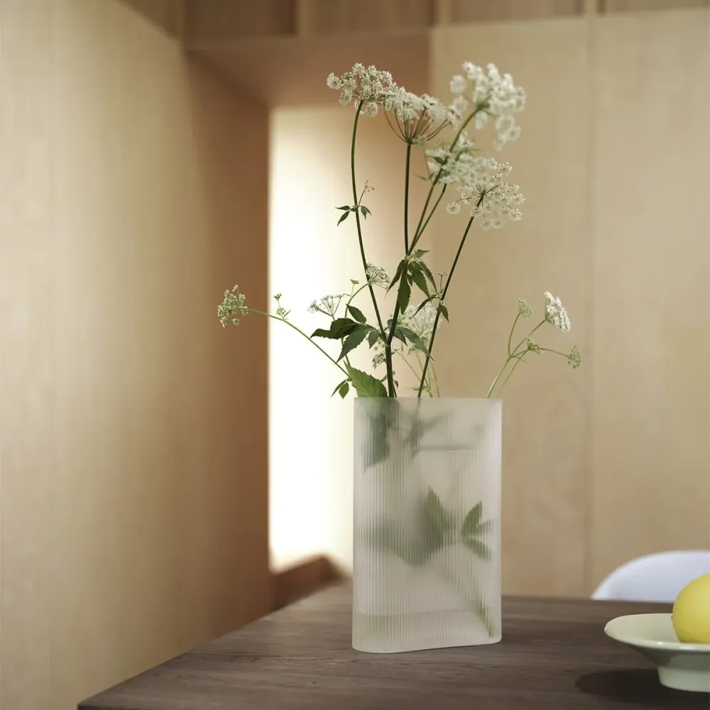 Ridge Vase White Frosted H:48