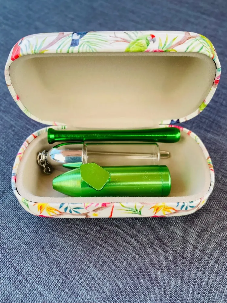 Sett "Tropical Green/Silver" – Stilfullt tilbehør i tropisk hardt etui