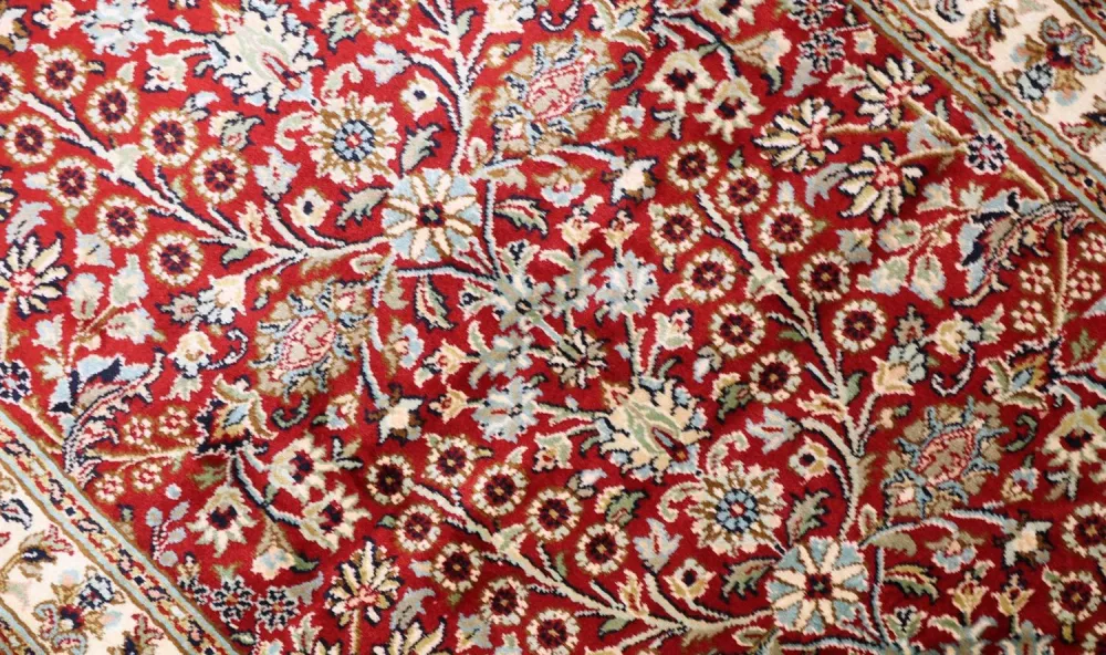 Silketeppe - Kashmir silke - 124 x 77 cm - rød