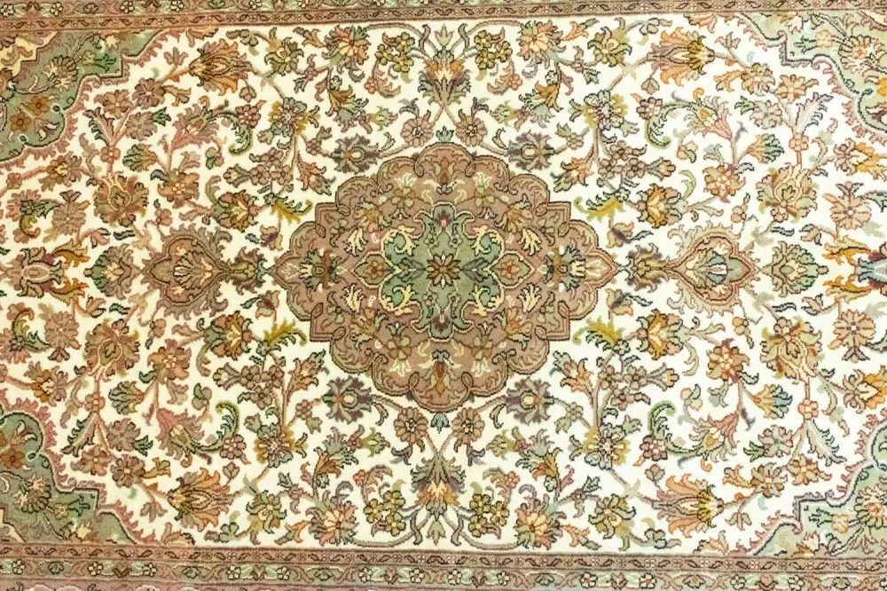Silketeppe - Kashmir silke - 159 x 94 cm - beige