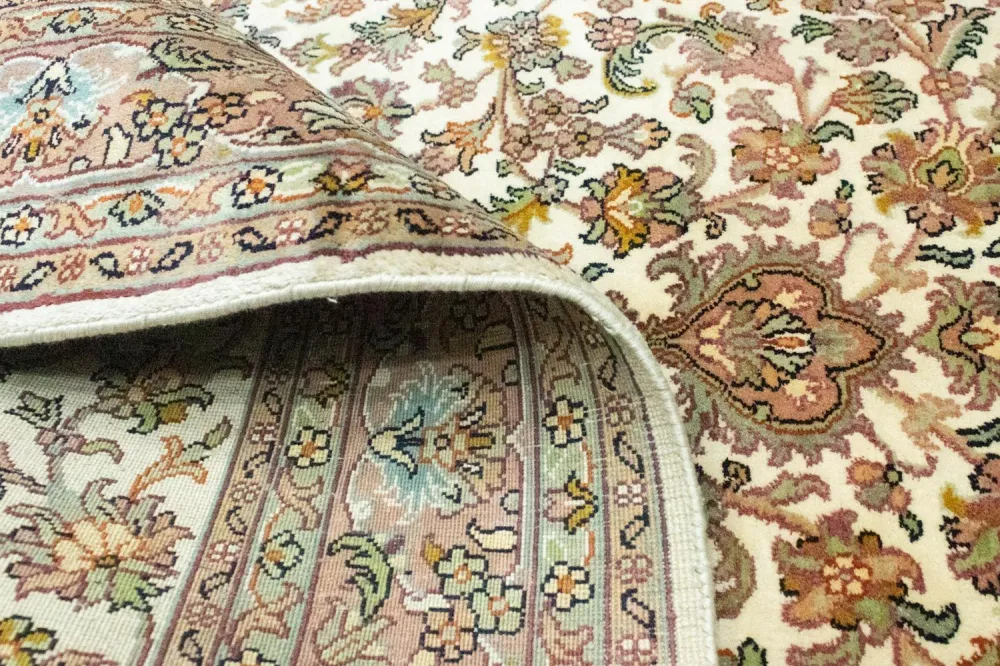 Silketeppe - Kashmir silke - 159 x 94 cm - beige
