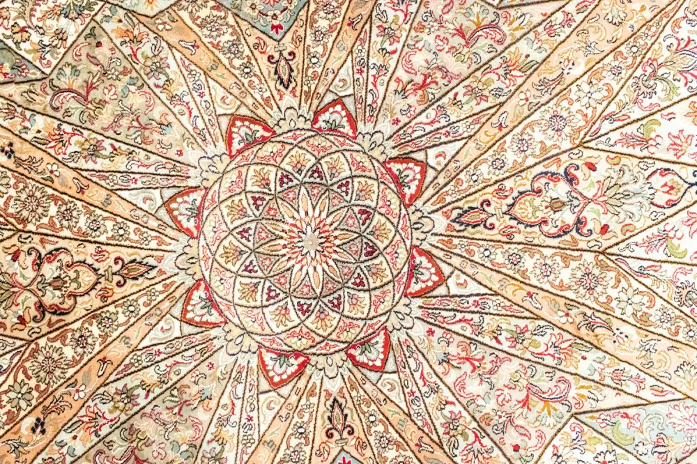 Silketeppe - Kashmir silke - 250 x 167 cm - rød