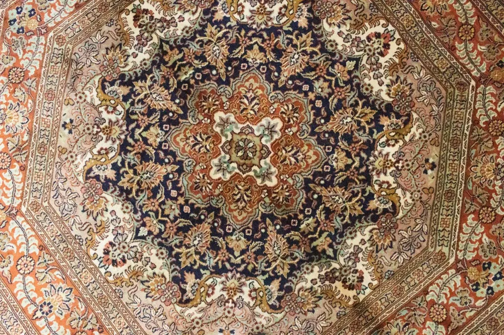 Silketeppe - Kashmir silke spesiell form - 127 x 125 cm - blå