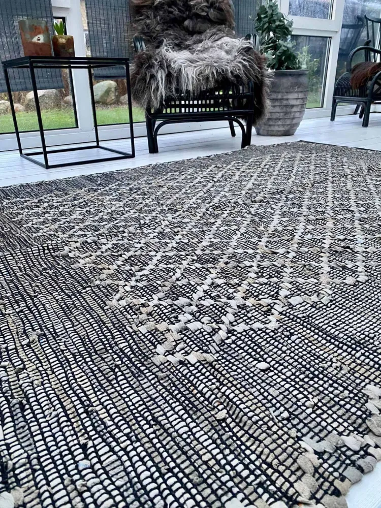 Skinnteppe - 140x200cm