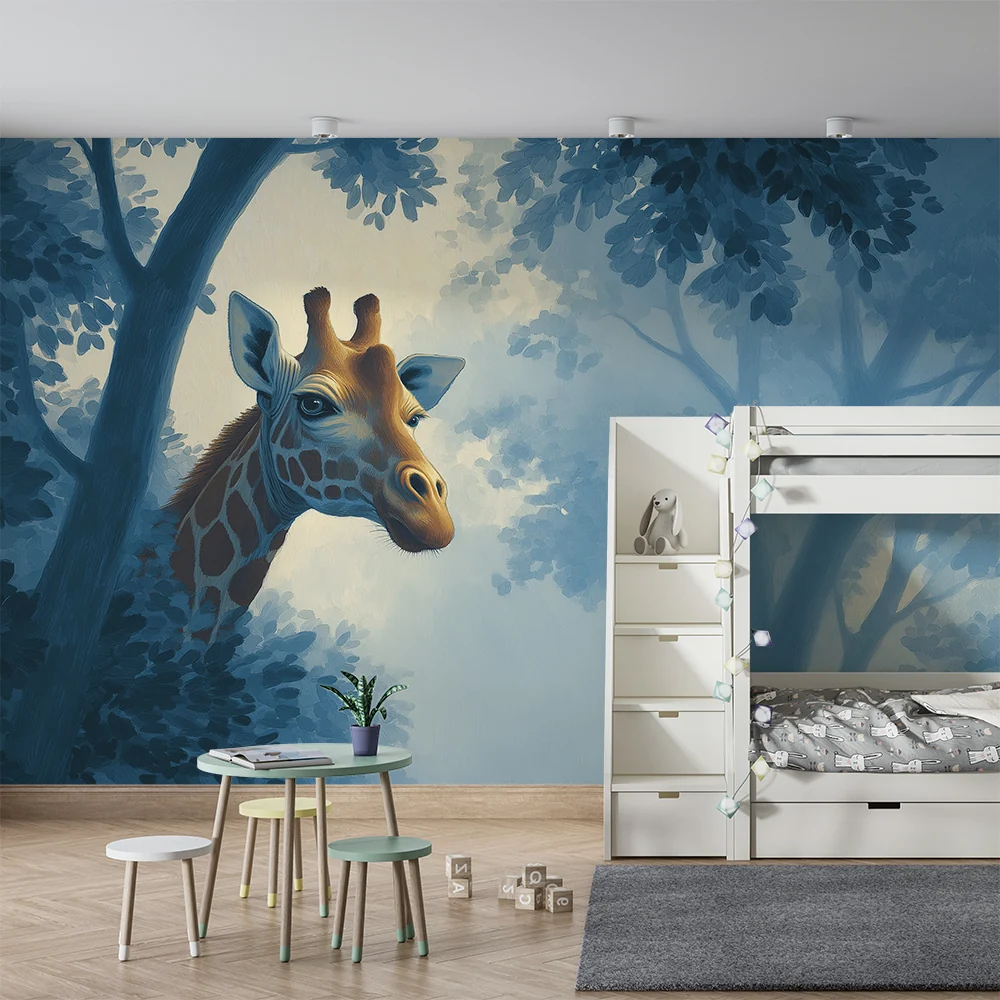 Tapet barnerom | Nysgjerrig giraff midt i en tåkete skog