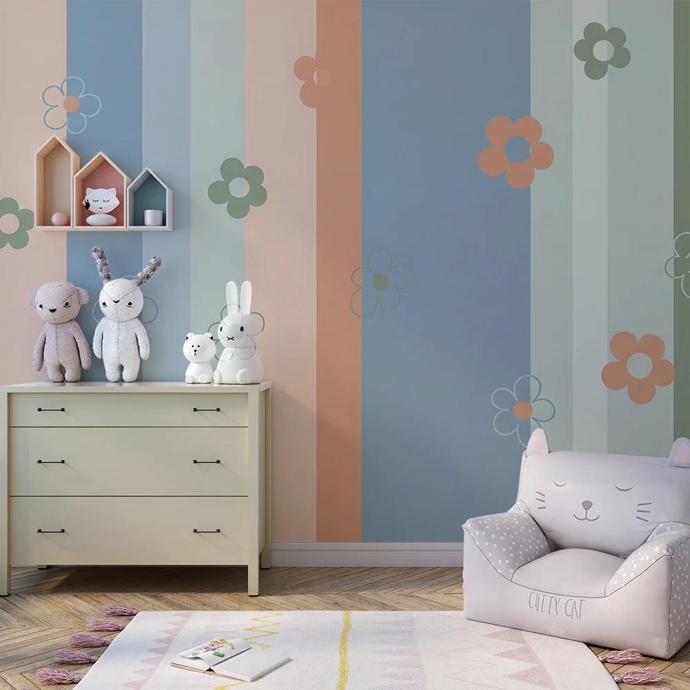 Tapet barnerom | Pastellstriper og delikate blomster en myk stemning