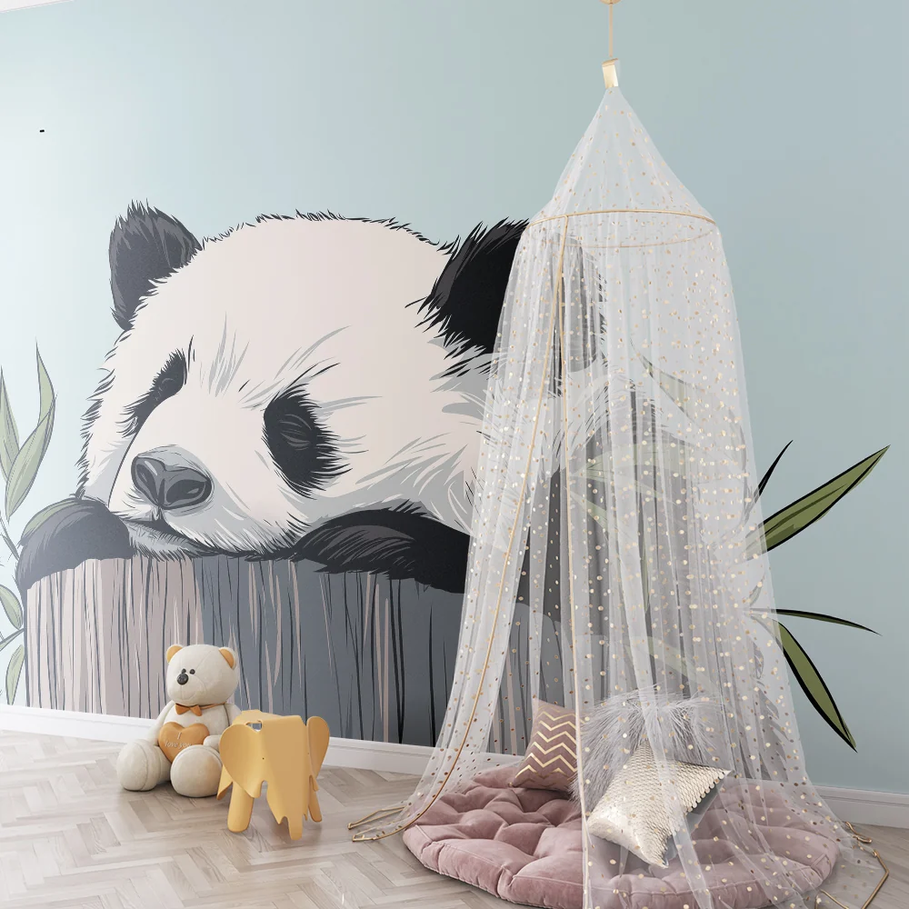 Tapet barnerom | Sovende panda på en stamme med bambusblader
