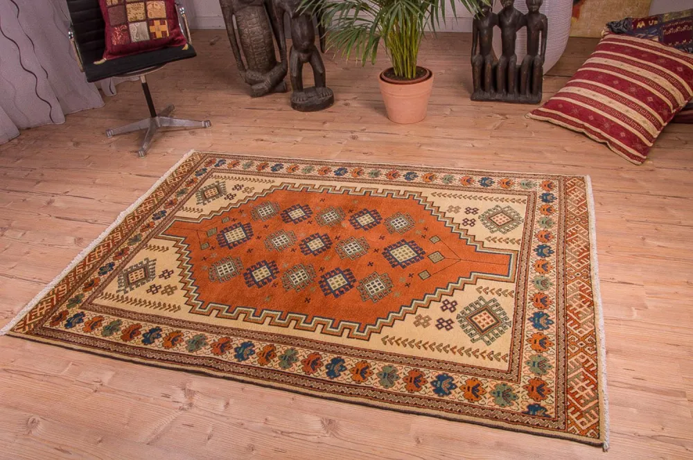 Turkaman teppe - 184 x 127 cm - oransje