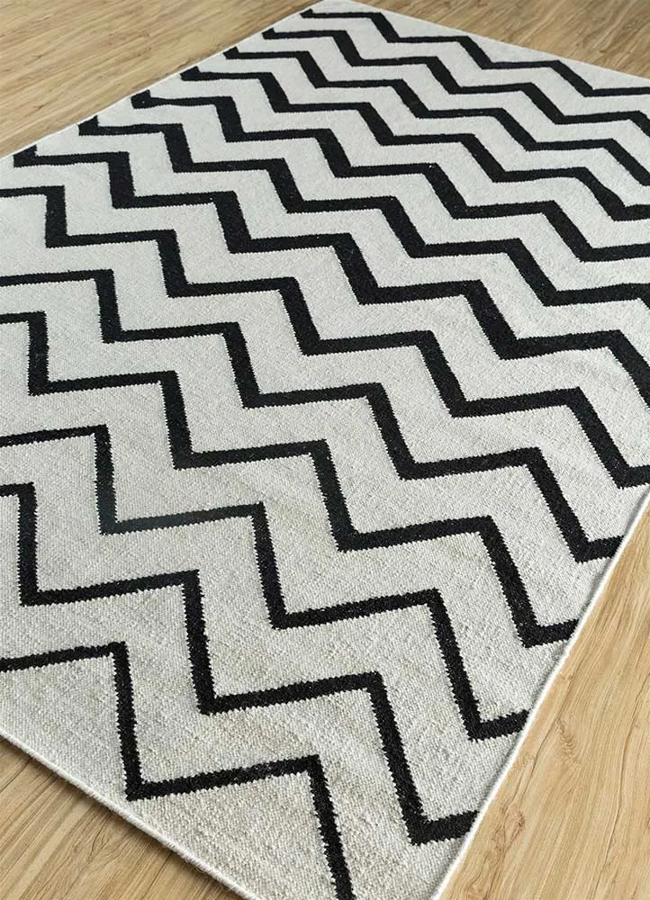 Ullteppe - 240 x 150 cm - svart og hvitt