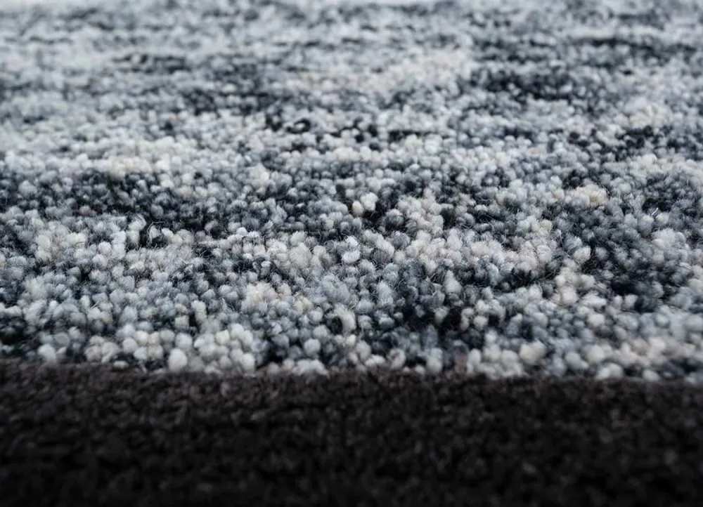 Ullteppe - 270 x 180 cm - svart og hvitt