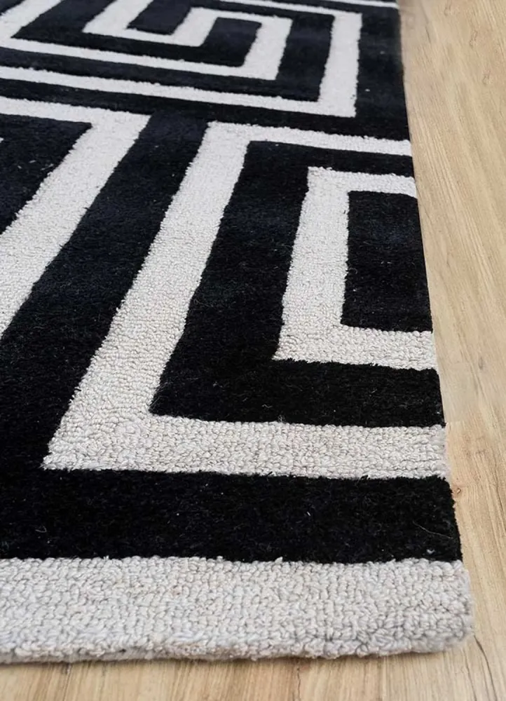 Ullteppe - 330 x 240 cm - svart og hvitt