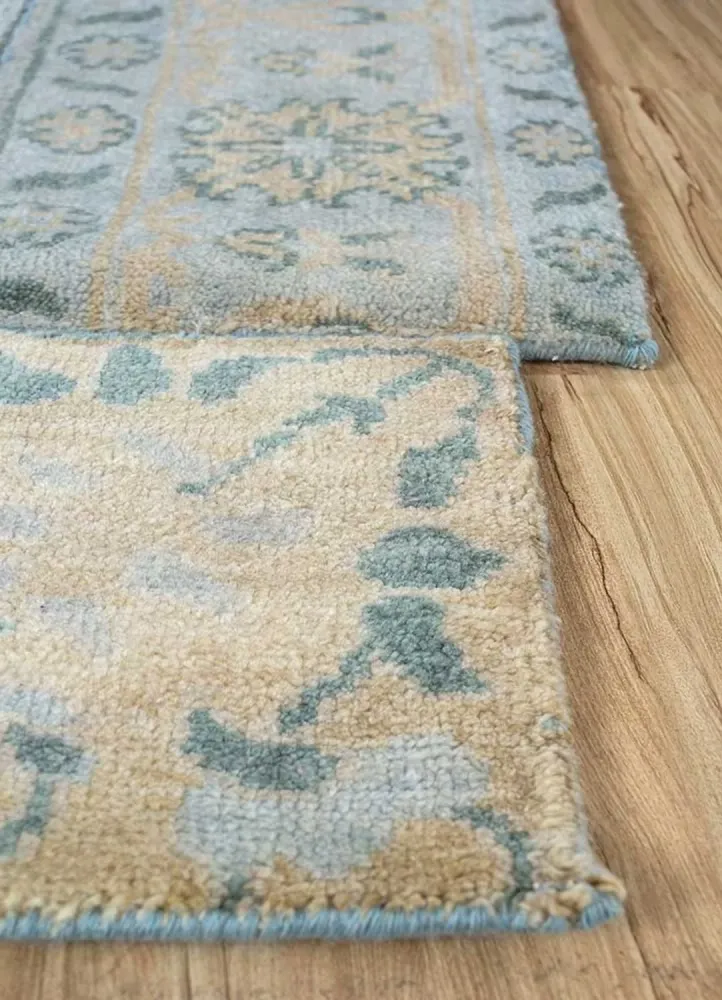 Ullteppe spesiell form - 180 x 120 cm - flerfarget