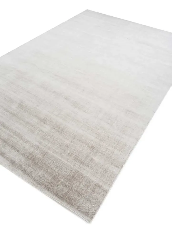 Viskose teppe - 270 x 180 cm - lysegrå