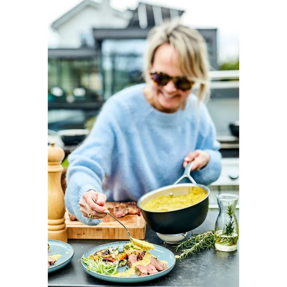 18cm Gryte med lokk 2.2l, 18/10 rustfrit stål - DEMEYERE BLACK 5