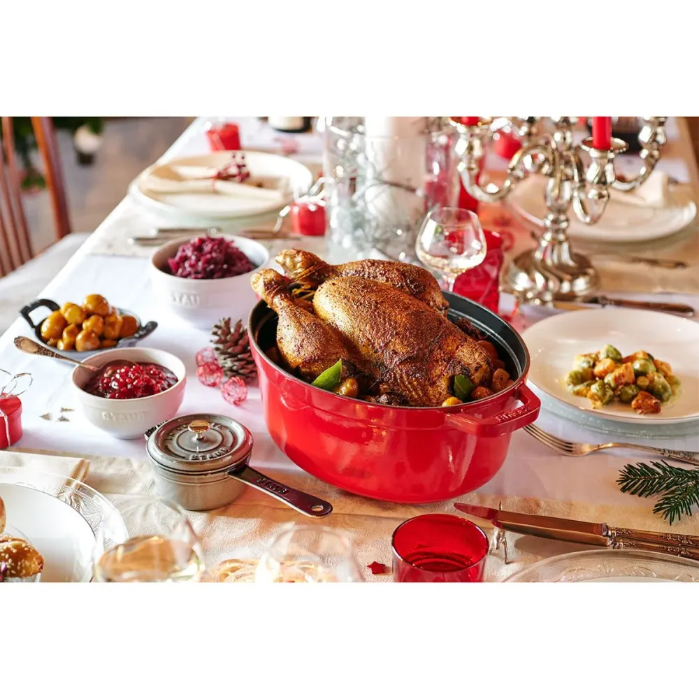 Cocotte Gryte 27 cm / 3,2 l, Oval, Rød, Støpejern - STAUB 🇫🇷