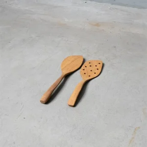 Eik stekespade med huller - L 27 cm