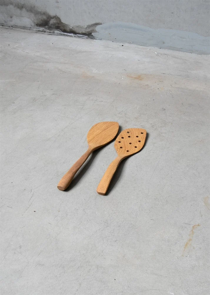 Eik stekespade med huller - L 27 cm