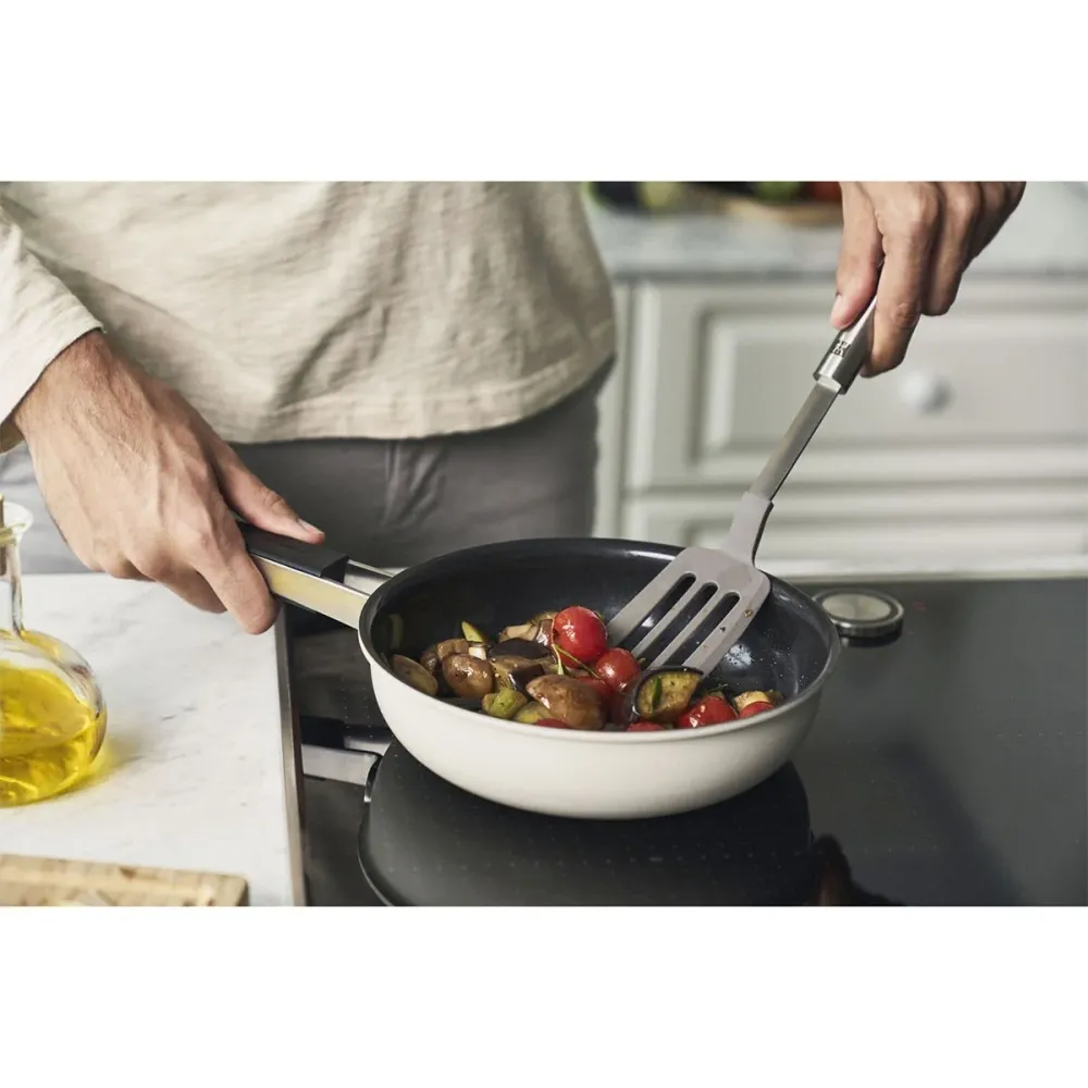 Stekepanne 28cm, keramisk non-stick-belegg, 18/10 rustfritt stål, hvit - ZWILLING PURE