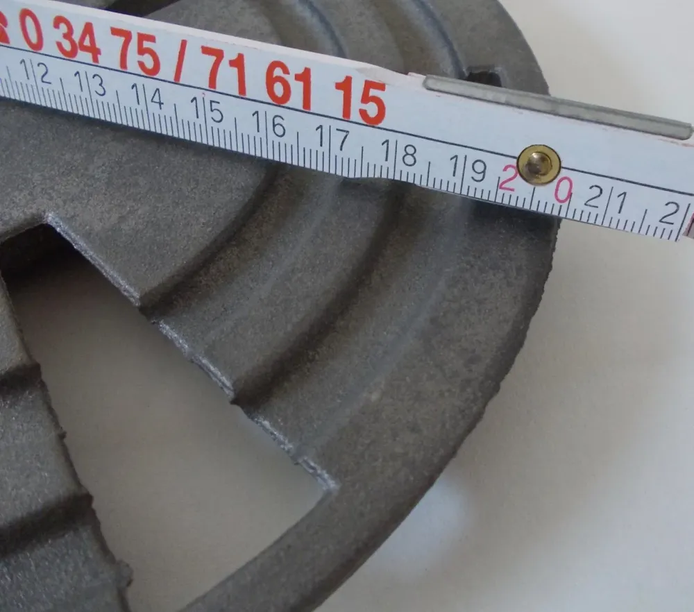 Rüttel rist rundt 20,5 cm støpt rustovnramme