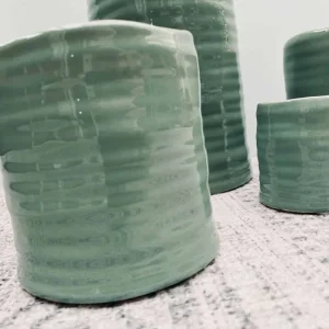Keramisk potte – Dus grønn – Mellom